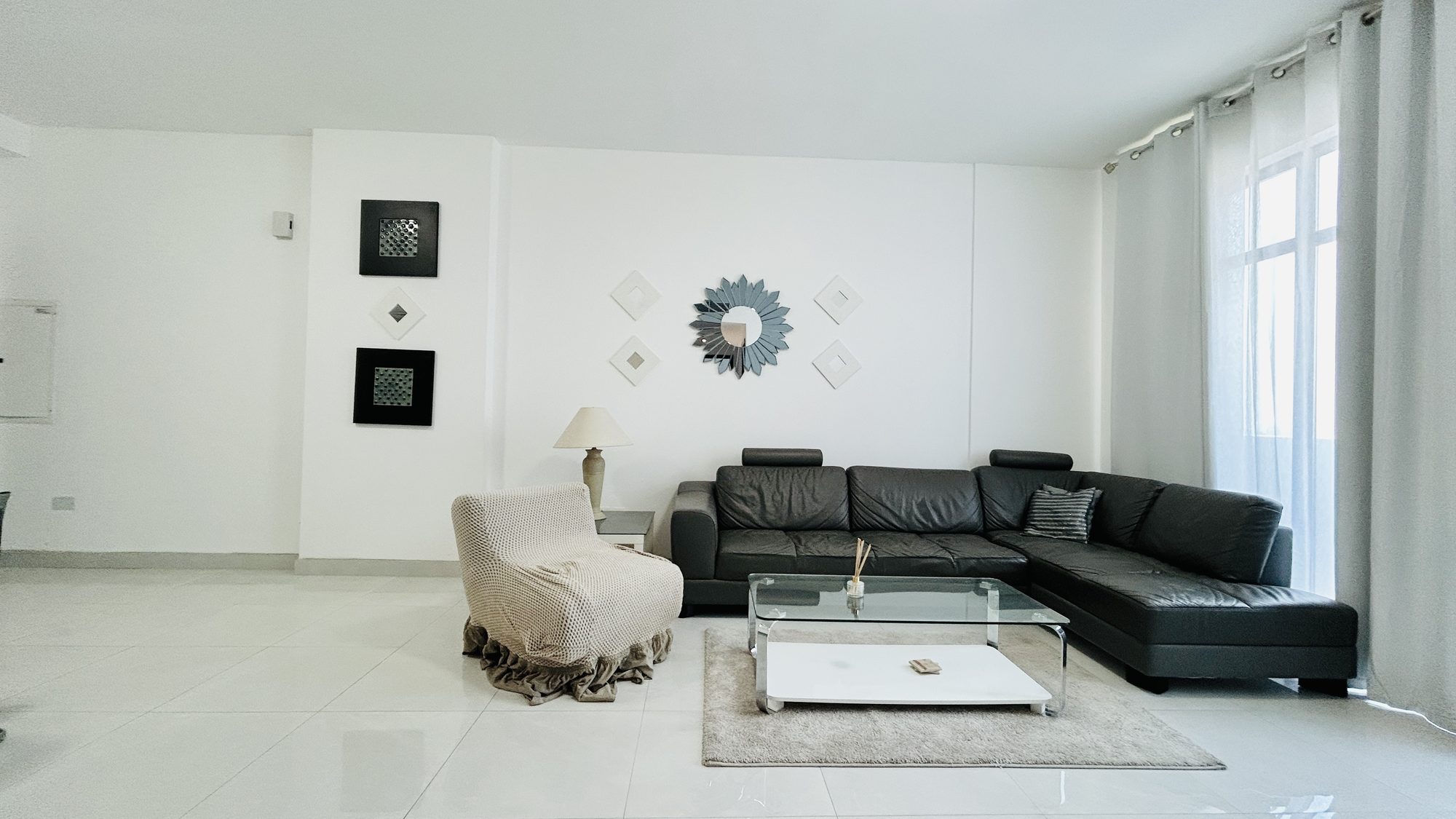 Two-Bedroom Apartment with Pool and Gym Access