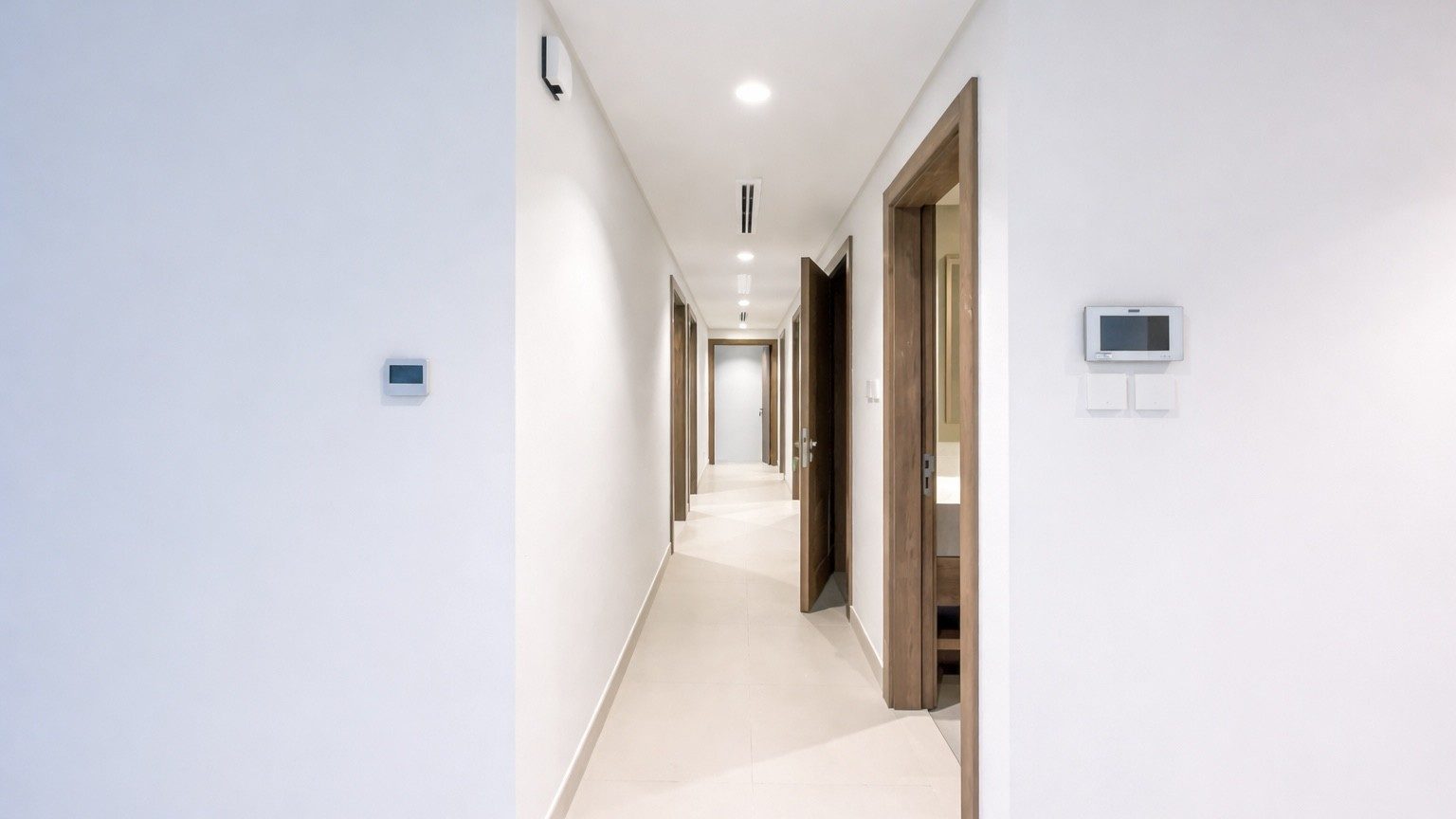 Three Bedroom Apartment with Maid Room