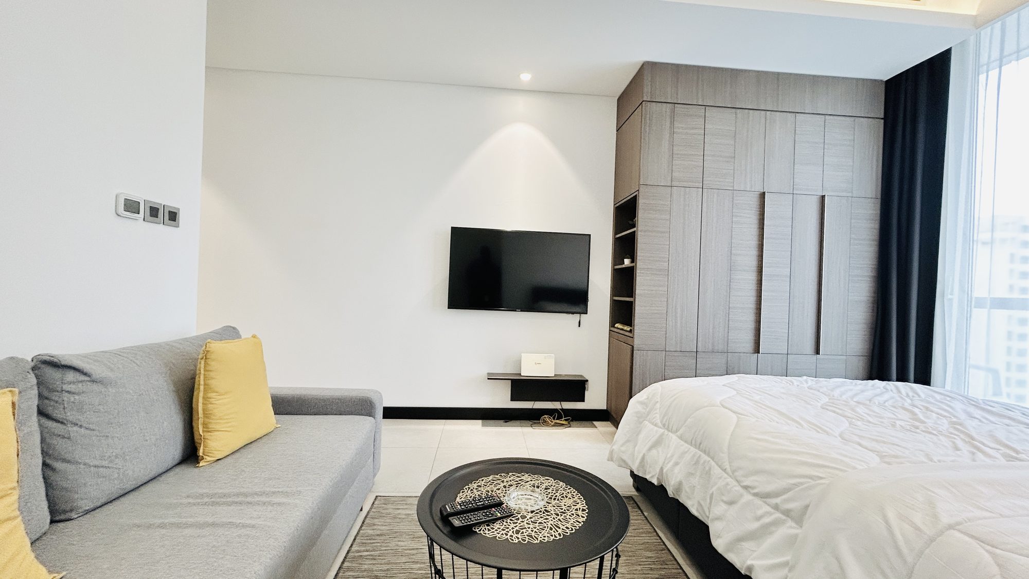 Fully-Furnished Studio Apartment with Parking