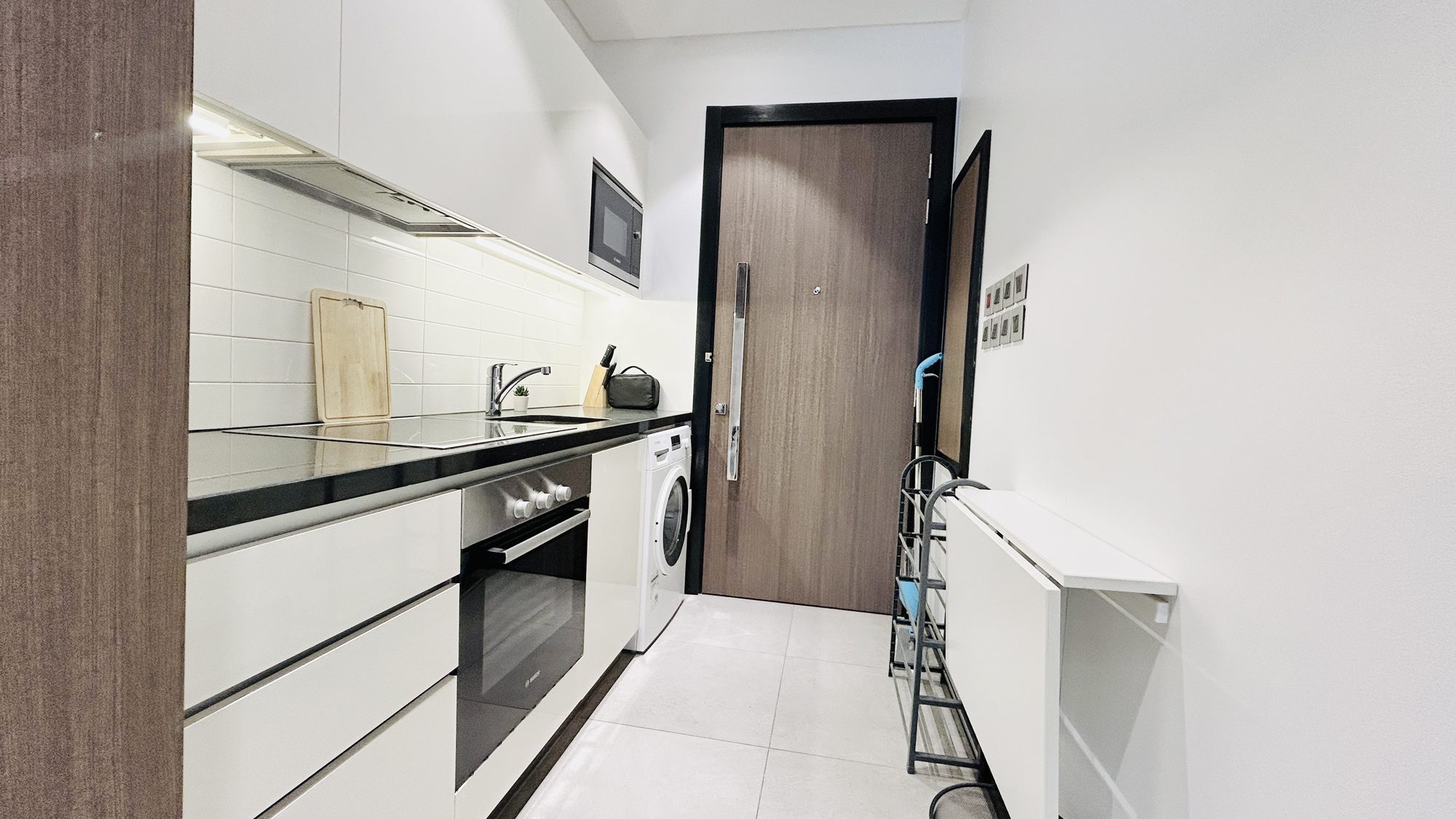Fully-Furnished Studio Apartment with Parking