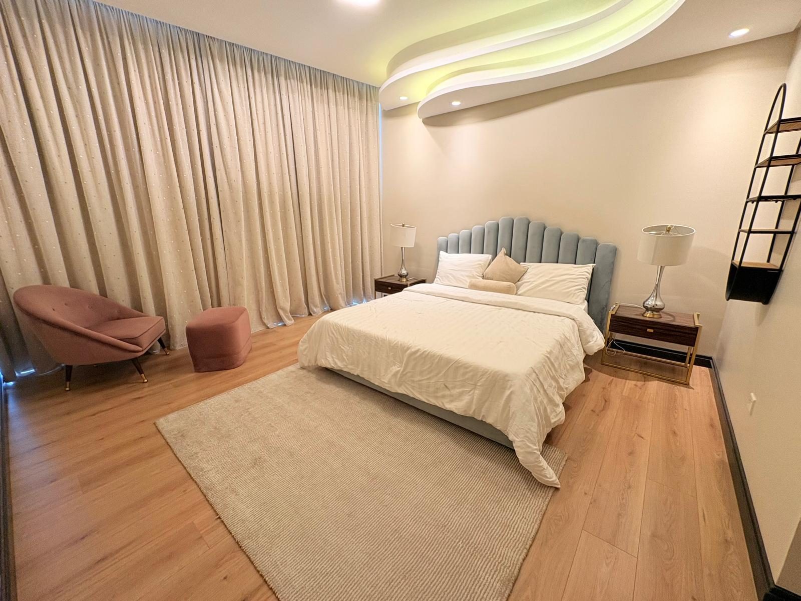 2-Bedroom Apartment with Study and Water Views