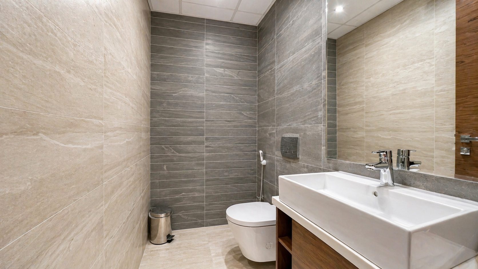 Two Bedroom Apartment with Water Views and Balcony
