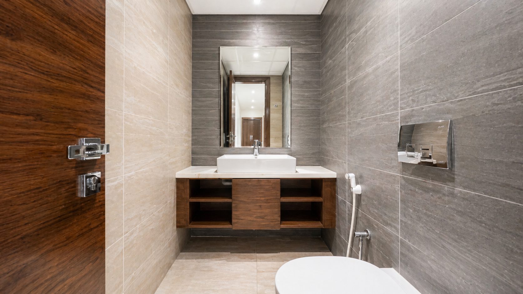 Three-Bedroom Apartment with Four Bathrooms