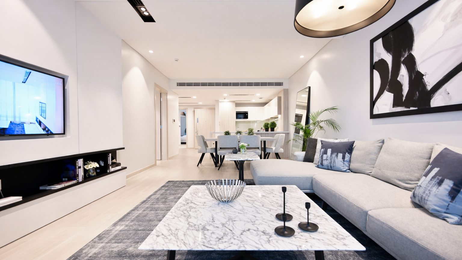 Two-Bedroom Apartment with Private Jacuzzi