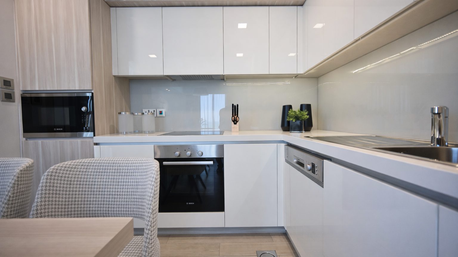 1-Bedroom Apartment with Gym and Pool Access