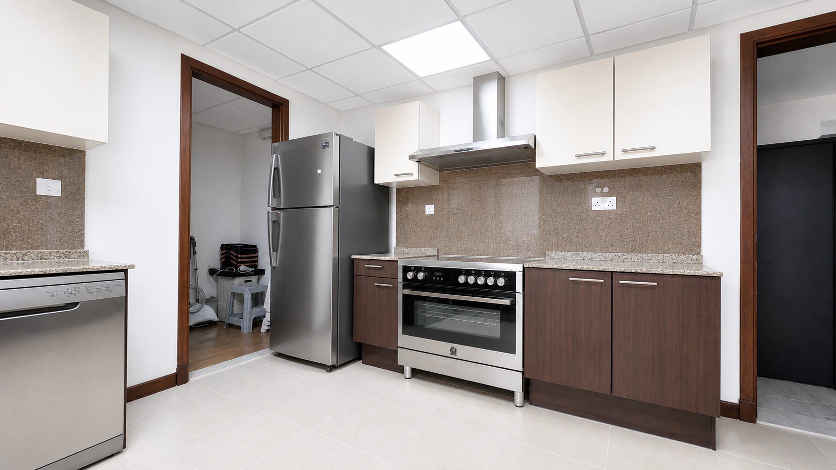 Three Bedroom Apartment with Private Jacuzzi