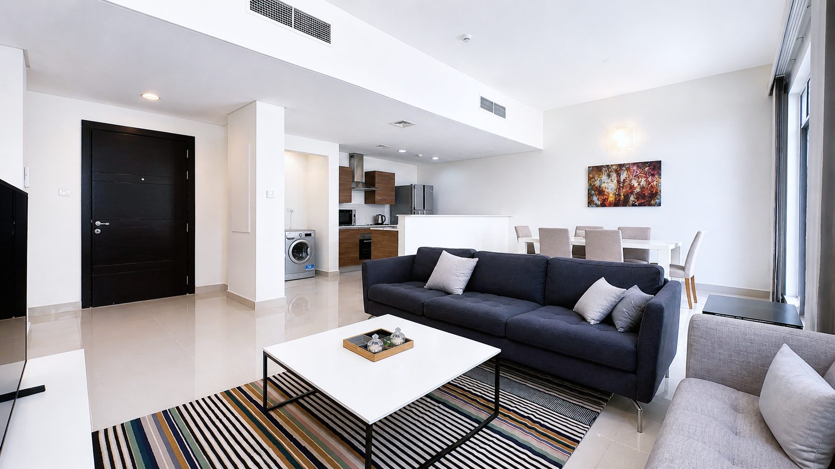 2-Bedroom Fully-Furnished Apartment with Garden