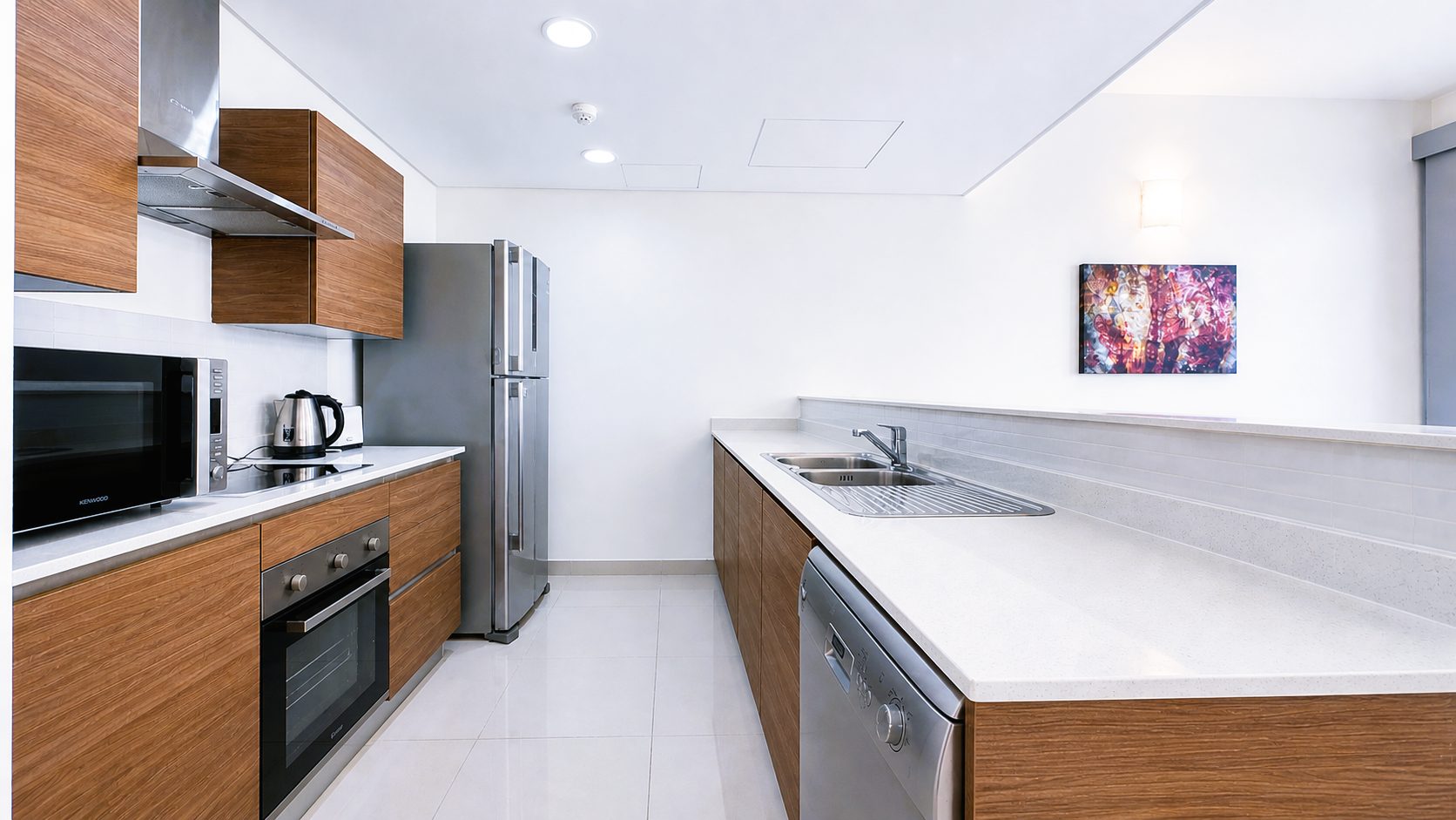 2-Bedroom Fully-Furnished Apartment with Garden