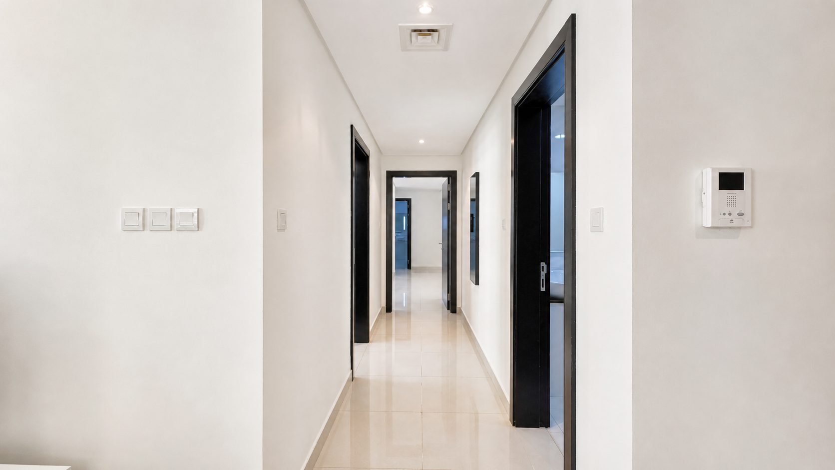 2-Bedroom Fully-Furnished Apartment with Garden