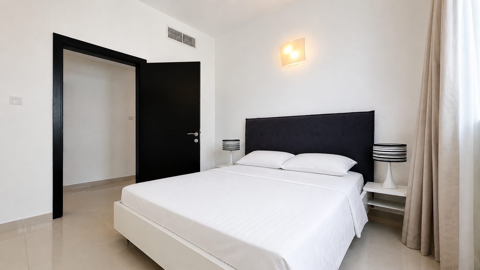 2-Bedroom Fully-Furnished Apartment with Garden