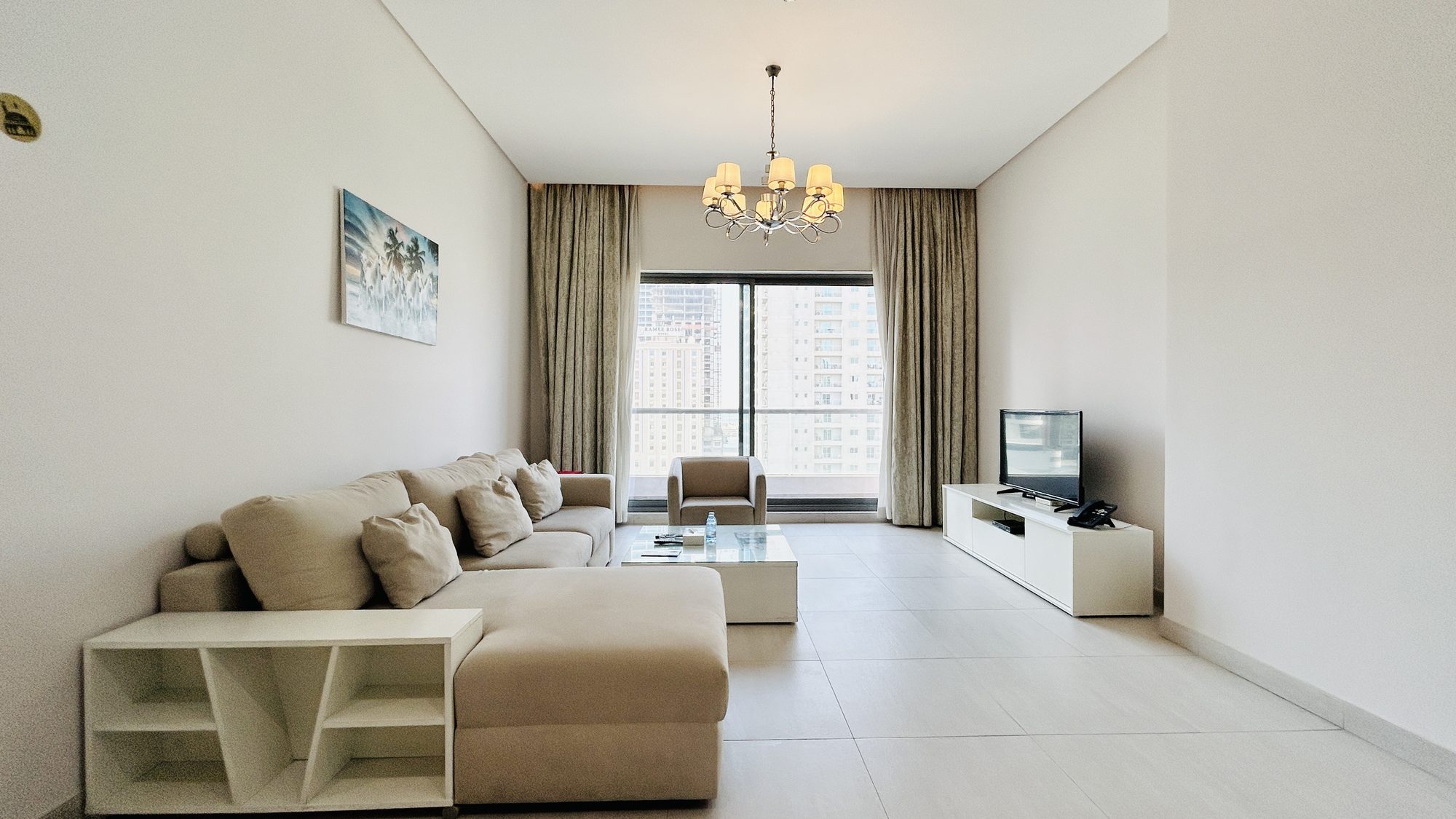 Two-Bedroom Apartment with Pool and Gym