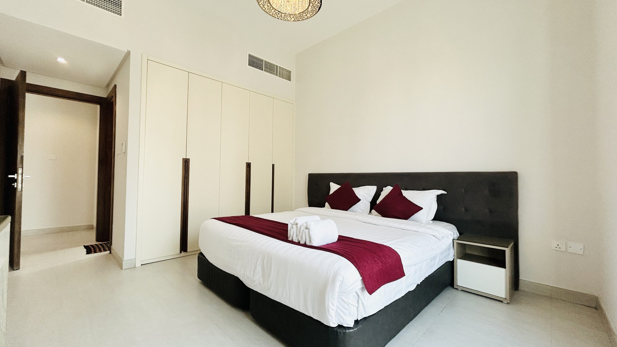 Two-Bedroom Apartment with Pool and Gym