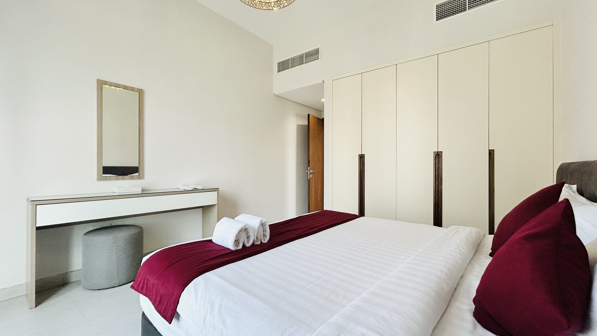 Two-Bedroom Apartment with Pool and Gym
