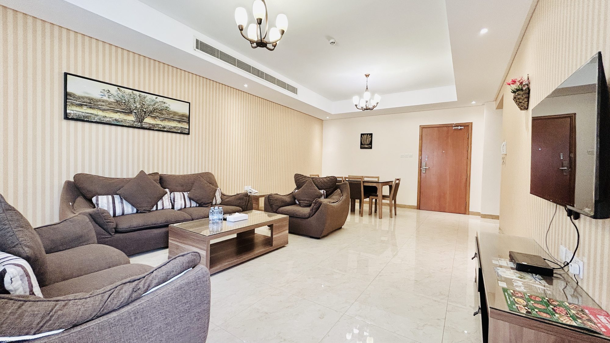 Two-Bedroom Apartment with Pool and Gym