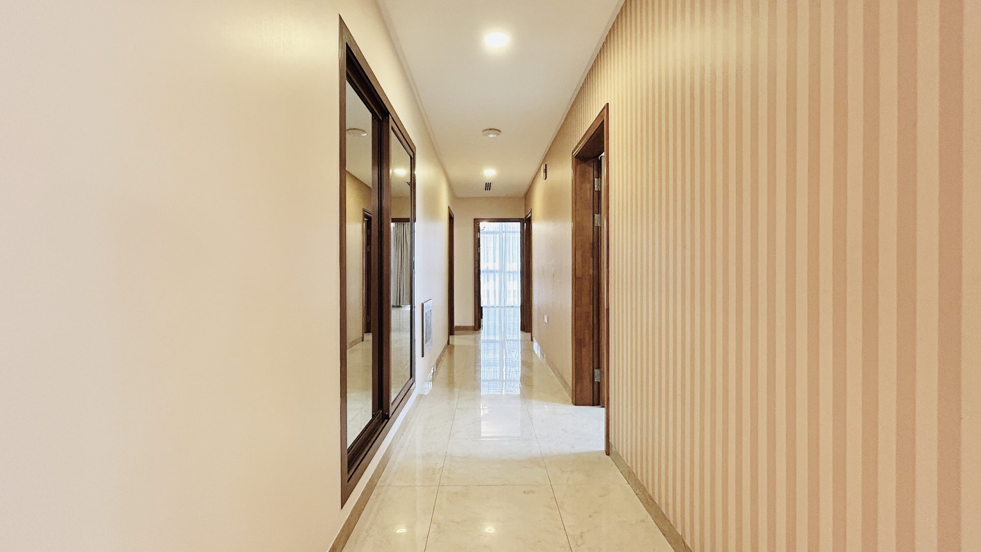 Two-Bedroom Apartment with Pool and Gym