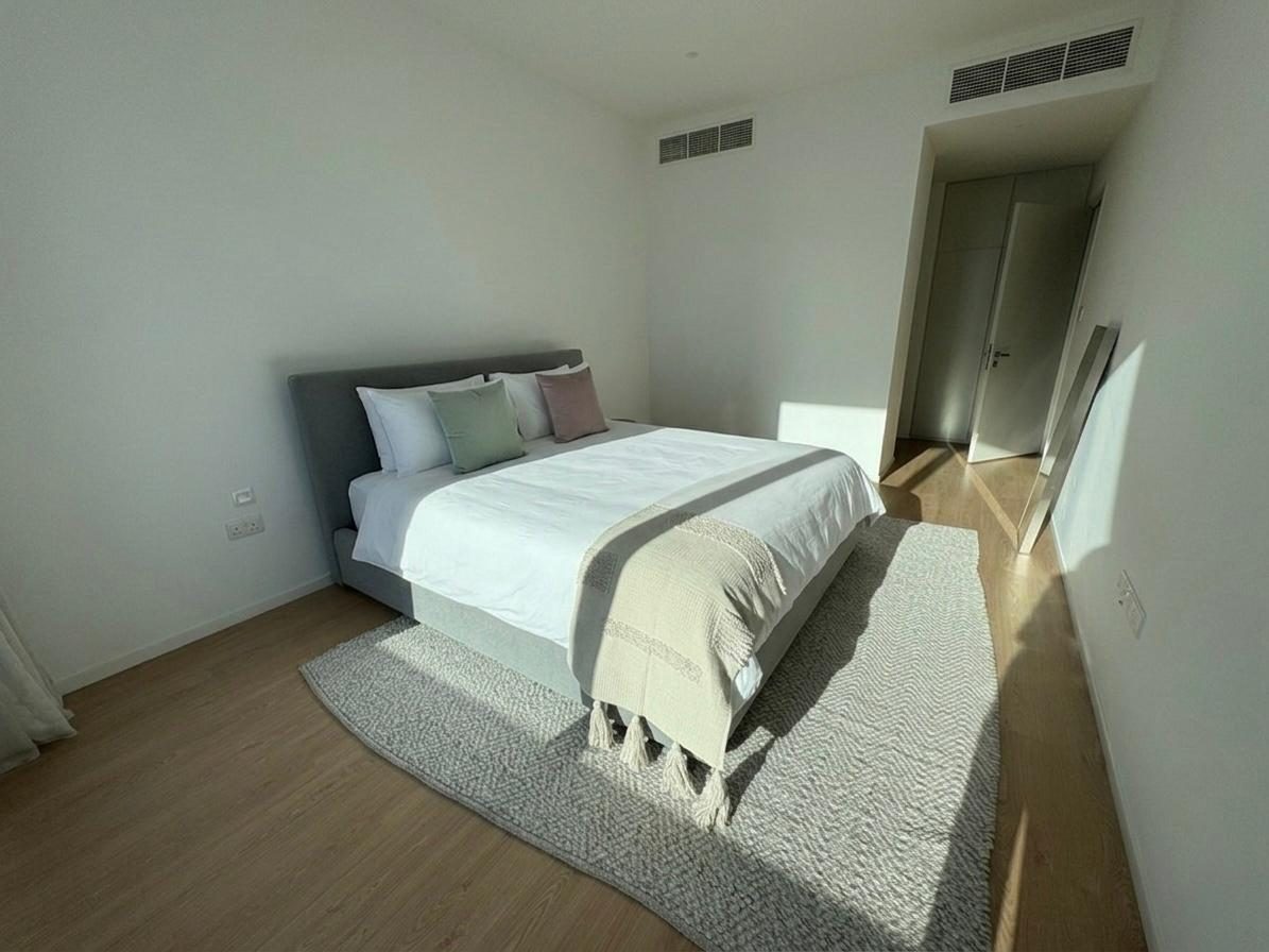 1 Bedroom Apartment with Water Views and Balcony