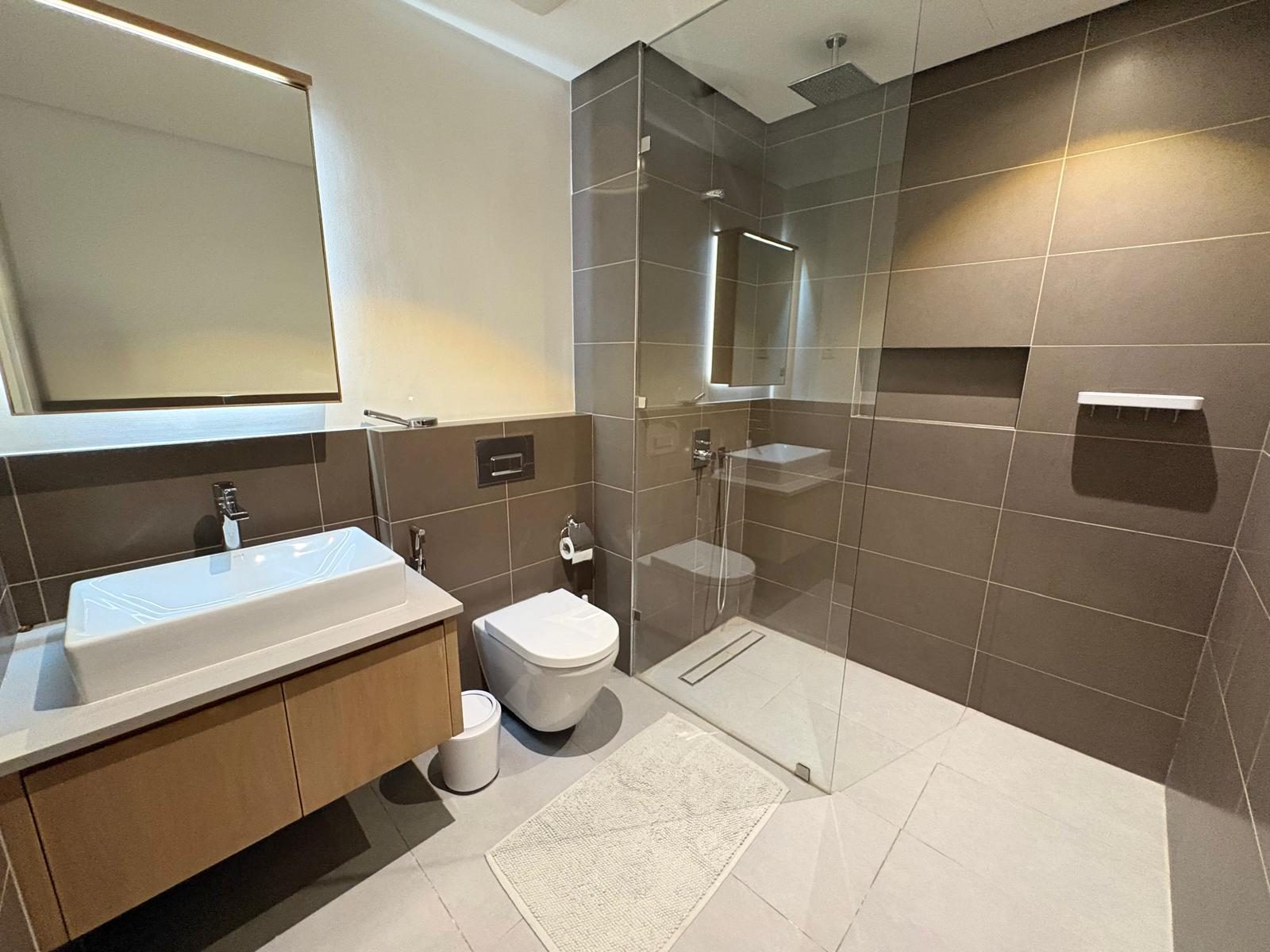 1 Bedroom Apartment with Water Views and Balcony