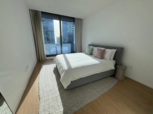1 Bedroom Apartment with Water Views and Balcony