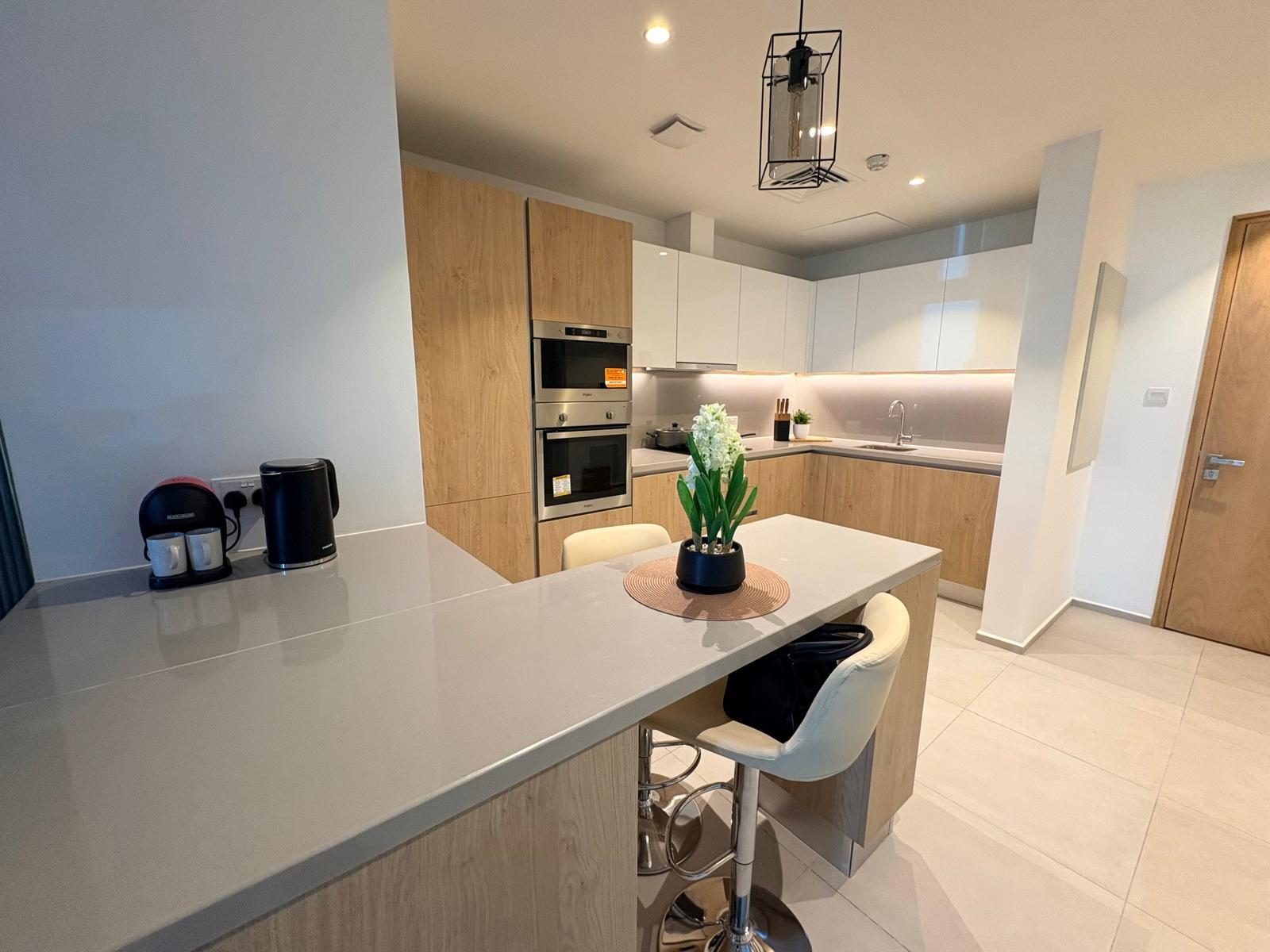 One-Bedroom Apartment with Two Bathrooms and Balcony