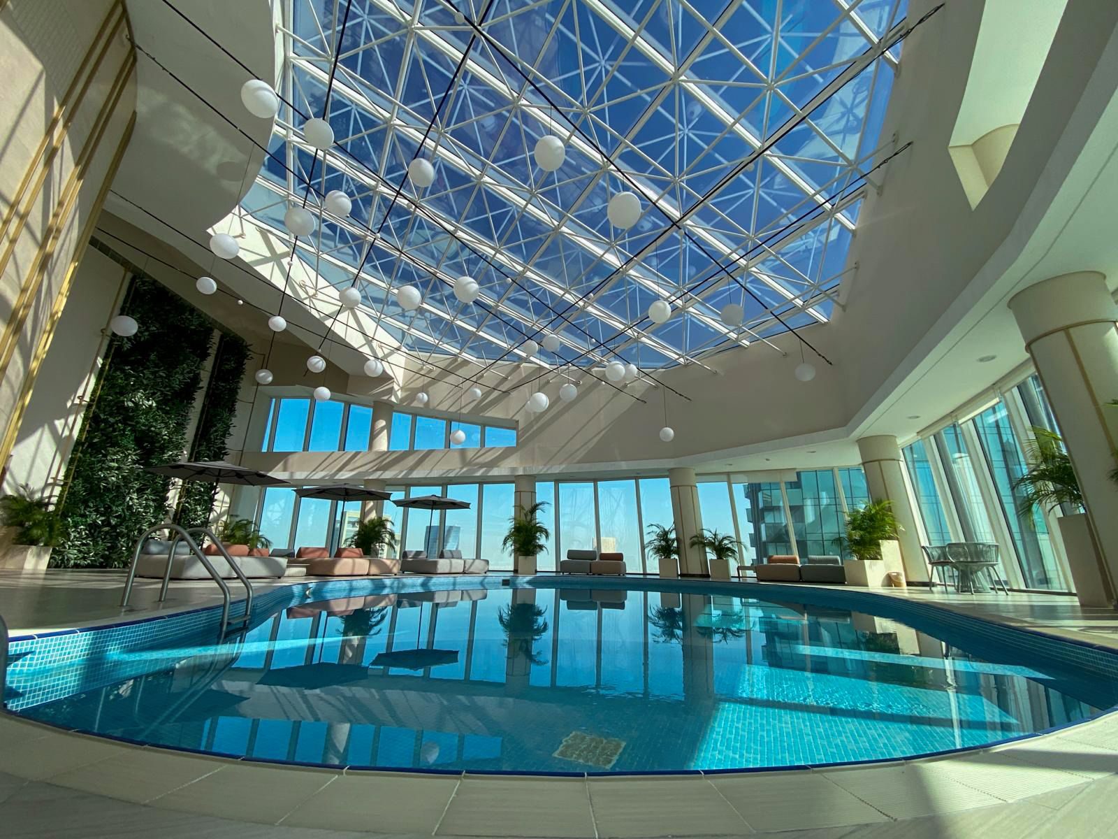 One-Bedroom Flat with Gym and Pool Access