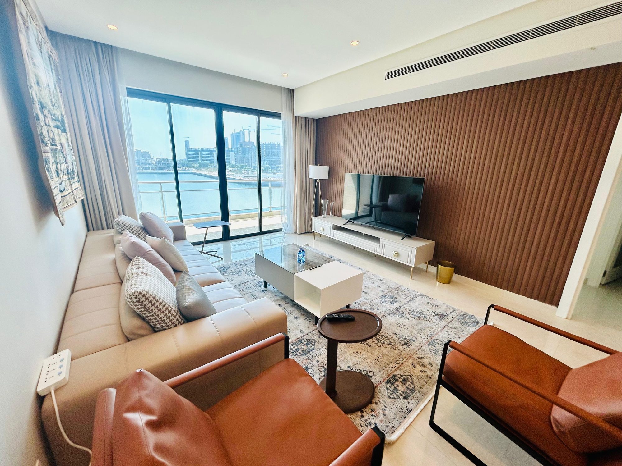 One Bedroom Apartment with Balcony and Pool