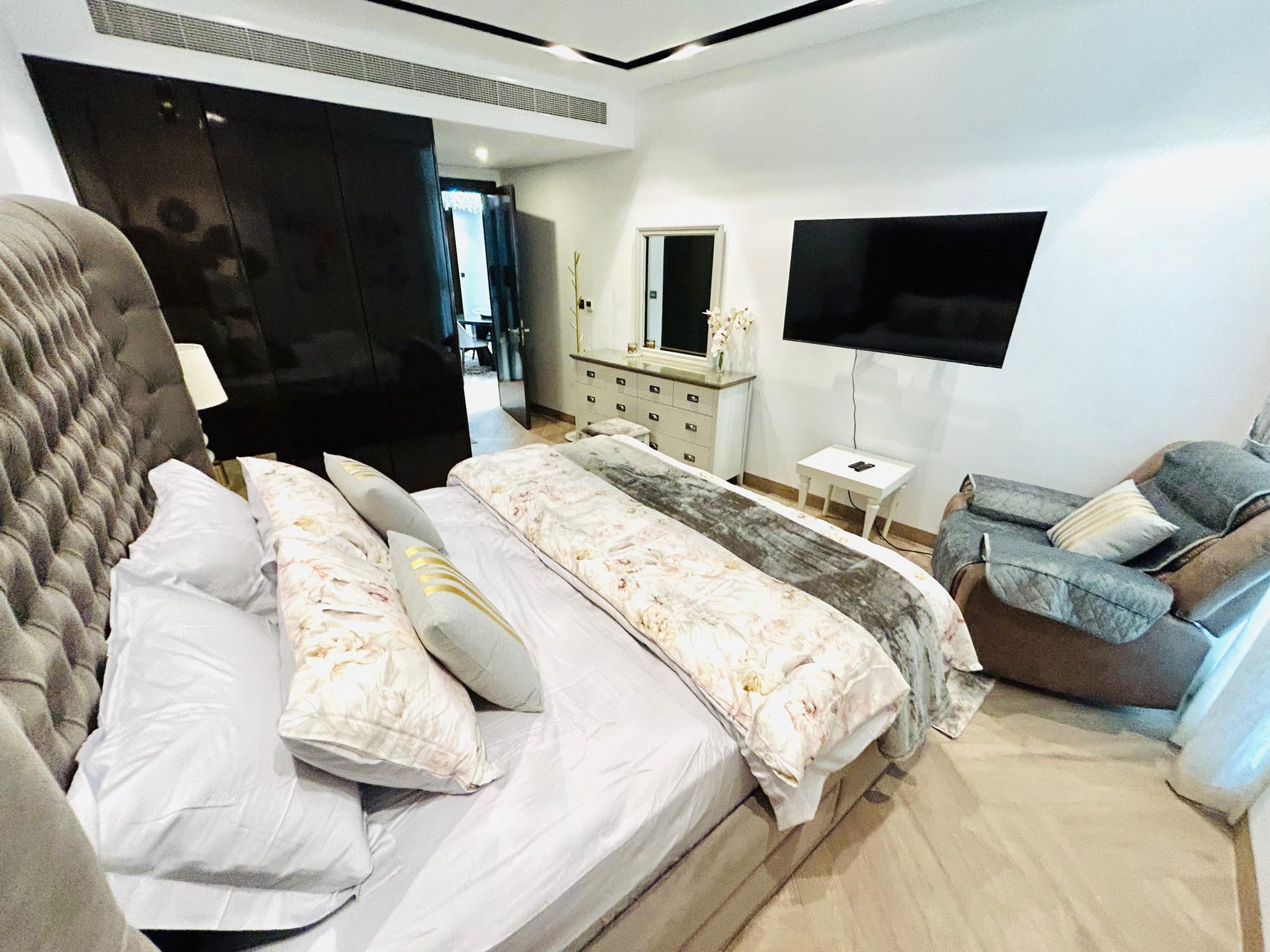 One Bedroom Apartment with Water Views