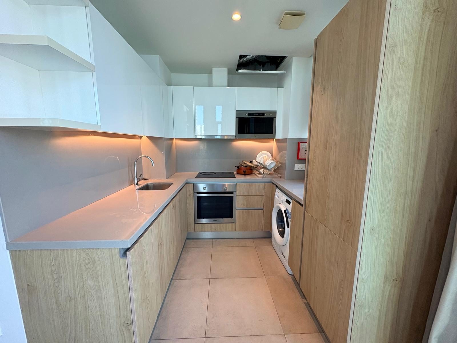 One-Bedroom Apartment with Two Bathrooms and Balcony