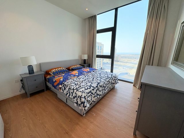 One-Bedroom Apartment with Two Bathrooms and Balcony