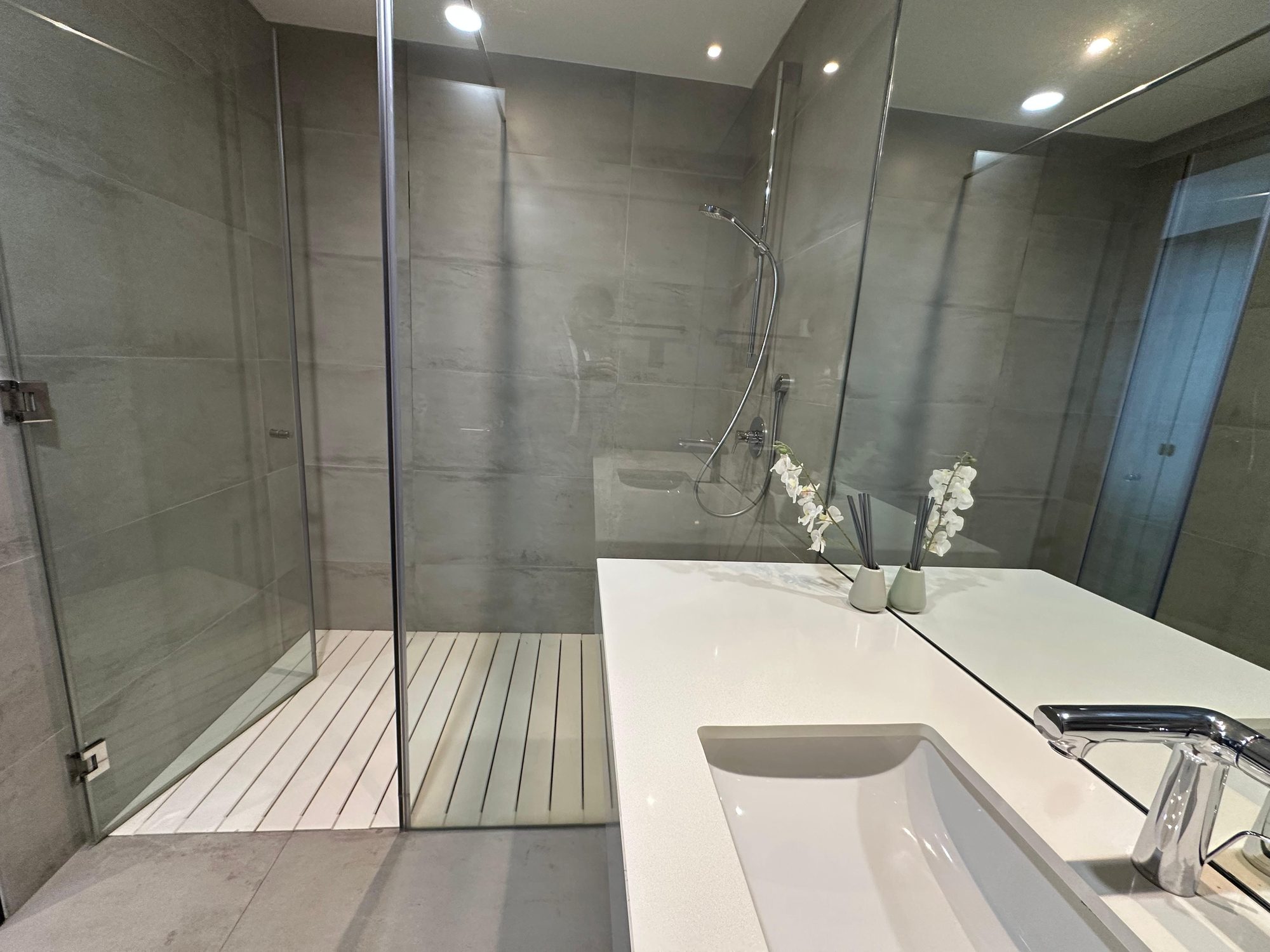 Two-Bedroom Flat with Water Views, Central Manama