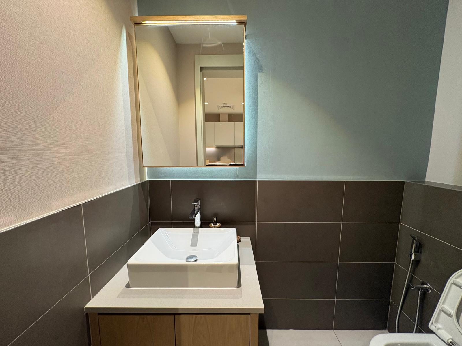 One Bedroom Apartment with Two Bathrooms