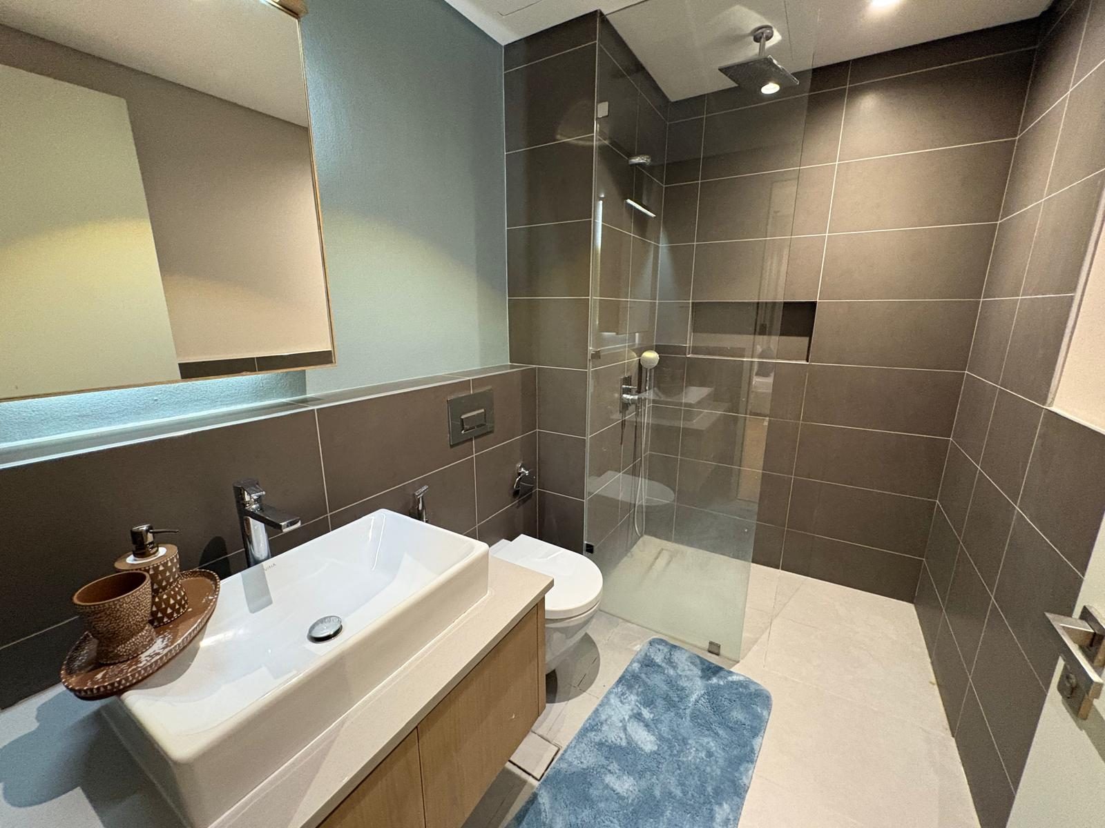 One Bedroom Apartment with Two Bathrooms