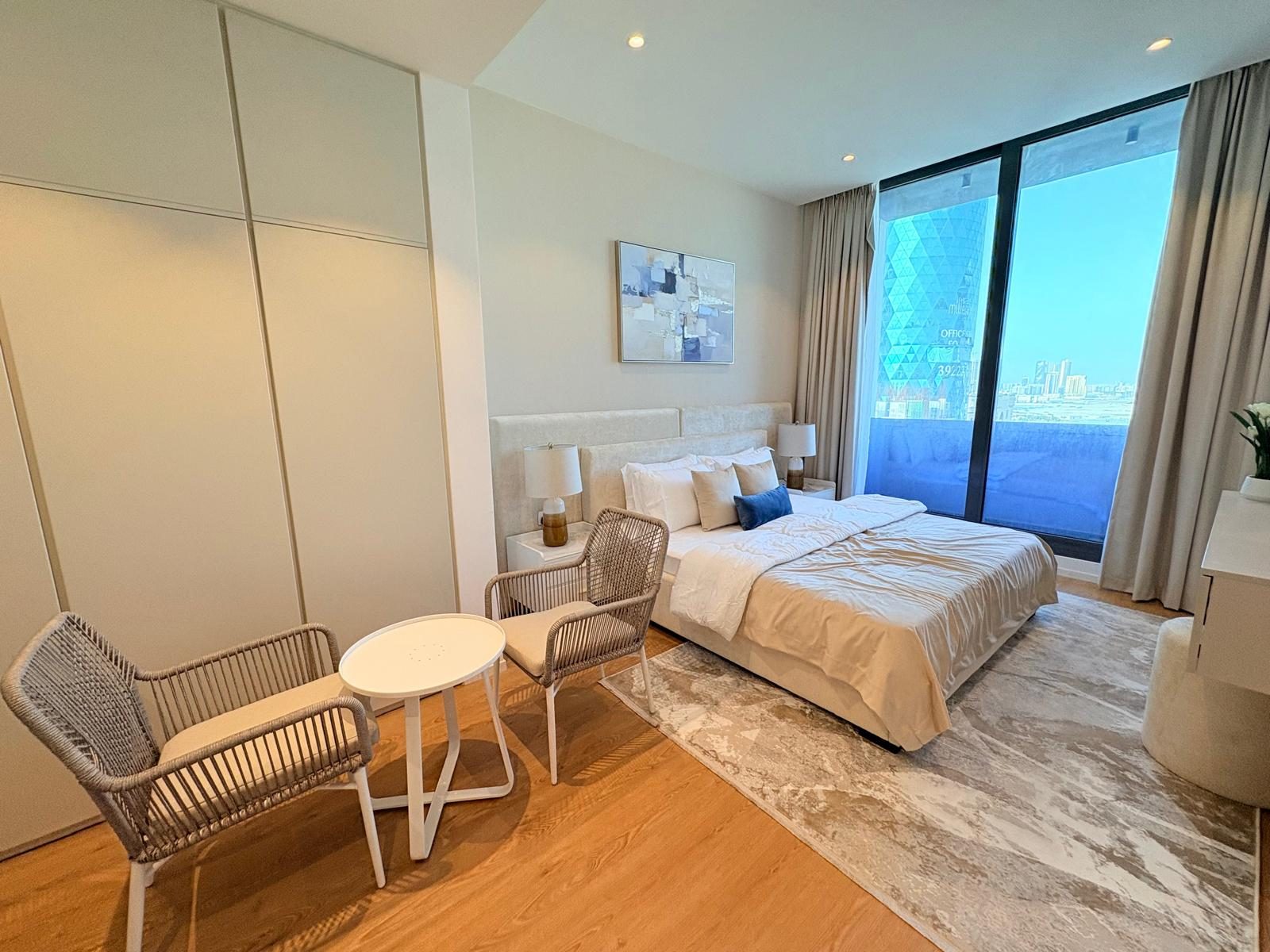 One-Bedroom Apartment with Dual Bathrooms