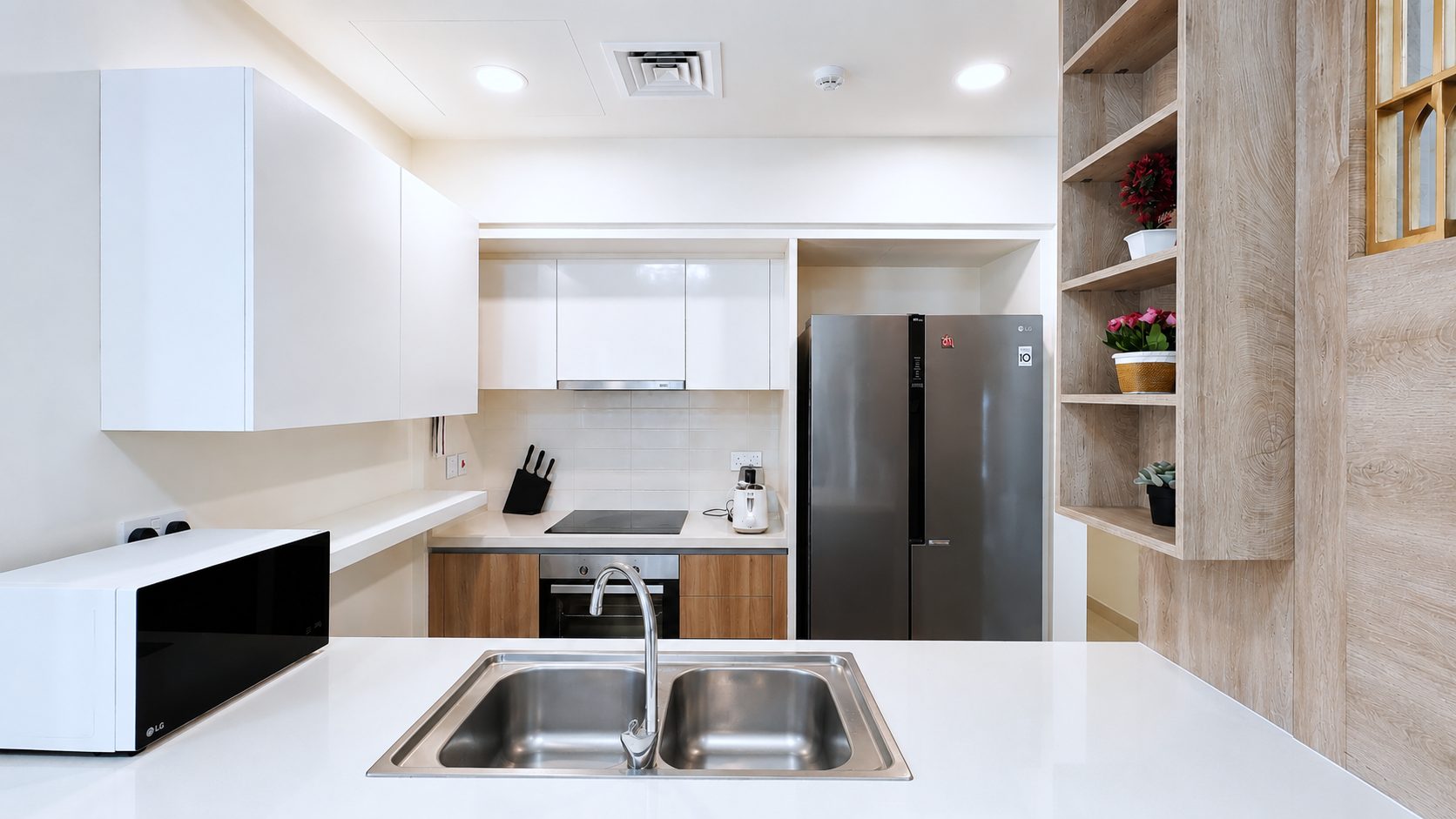 Three Bedroom Apartment with Maid Room