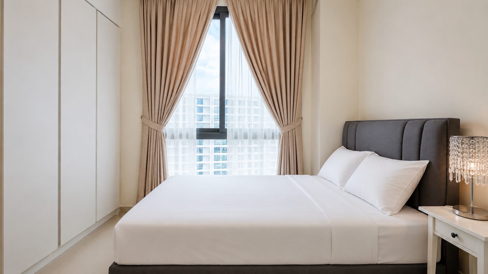 Three Bedroom Apartment with Maid Room