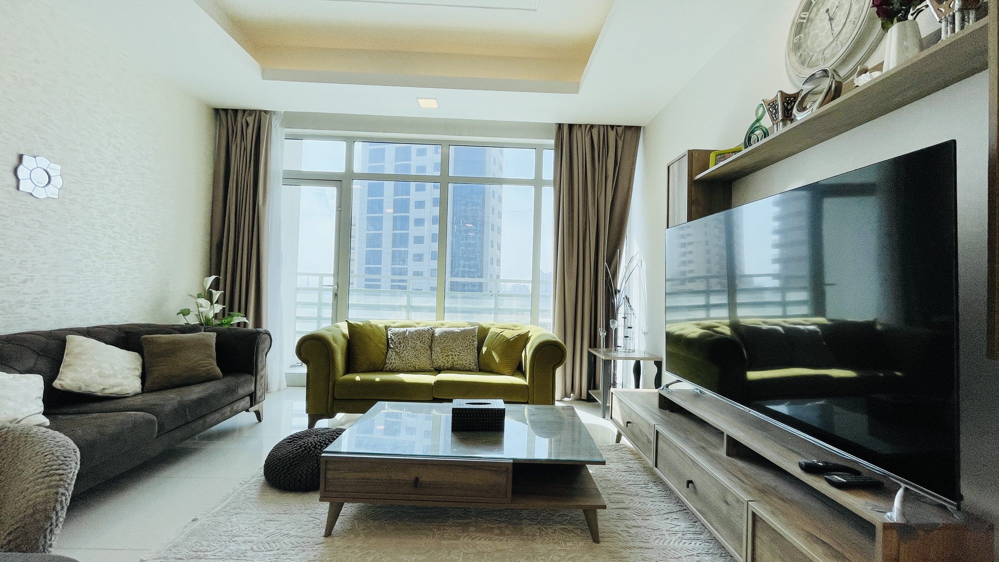Two Bedroom Apartment with Pool and Gym