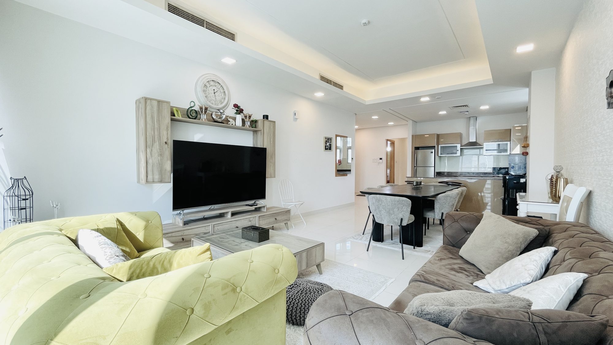 Two Bedroom Apartment with Pool and Gym