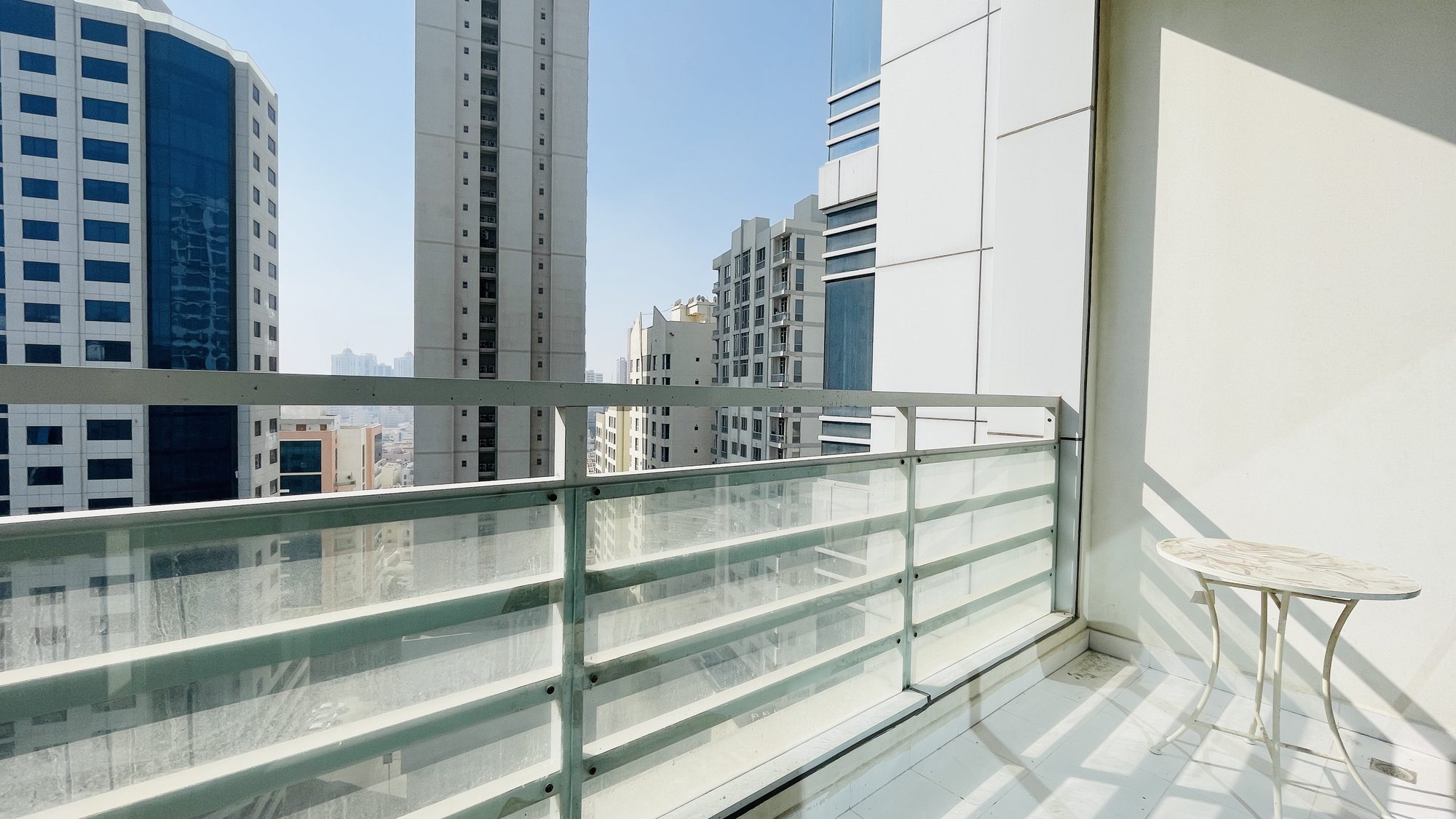 Two Bedroom Apartment with Pool and Gym