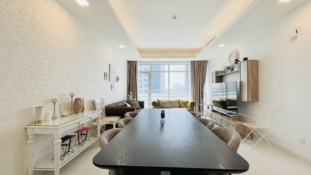 Two Bedroom Apartment with Pool and Gym