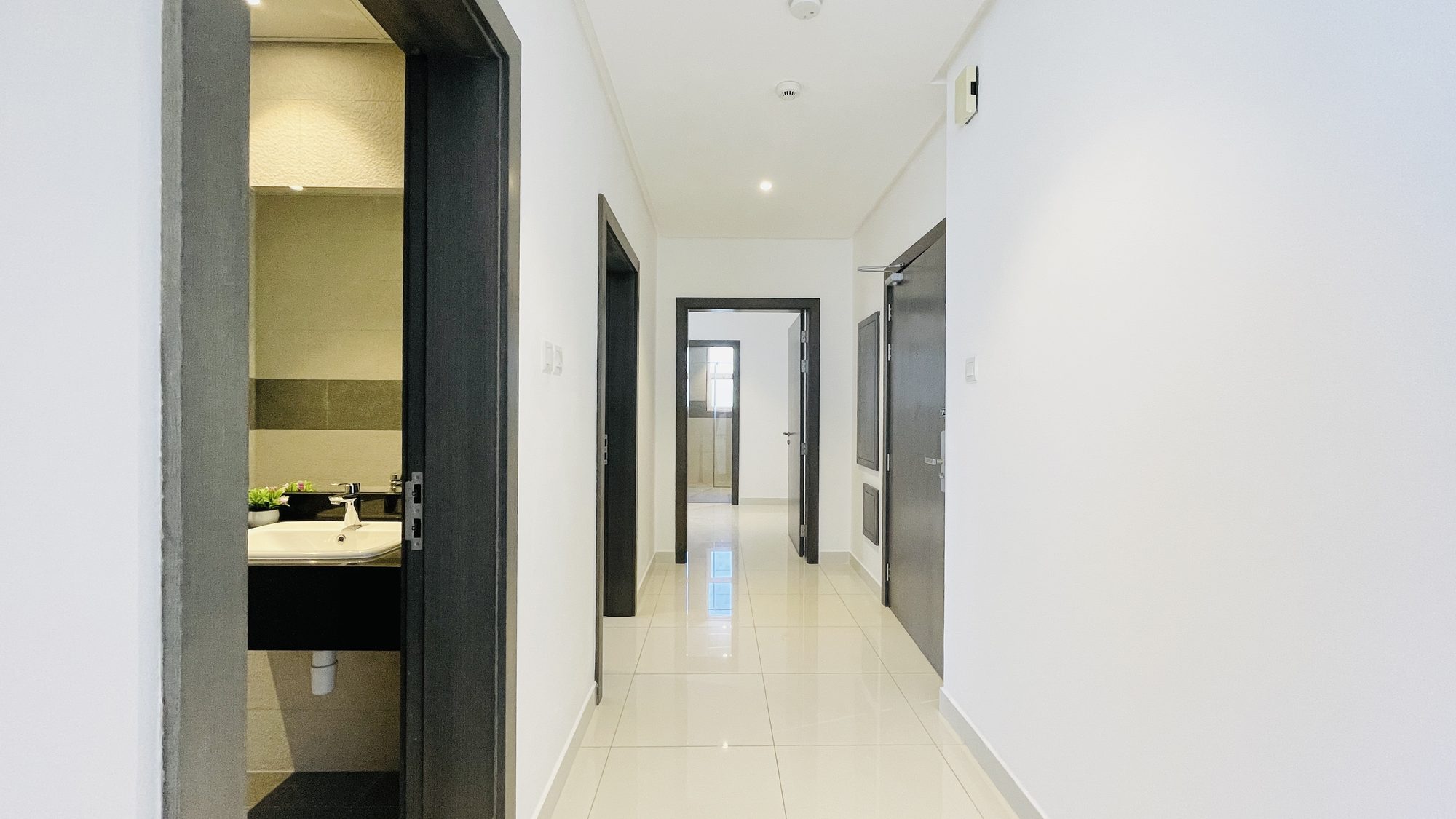 Two-Bedroom Apartment with Pool and Gym
