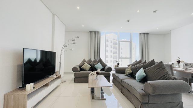 Two-Bedroom Apartment with Pool and Gym
