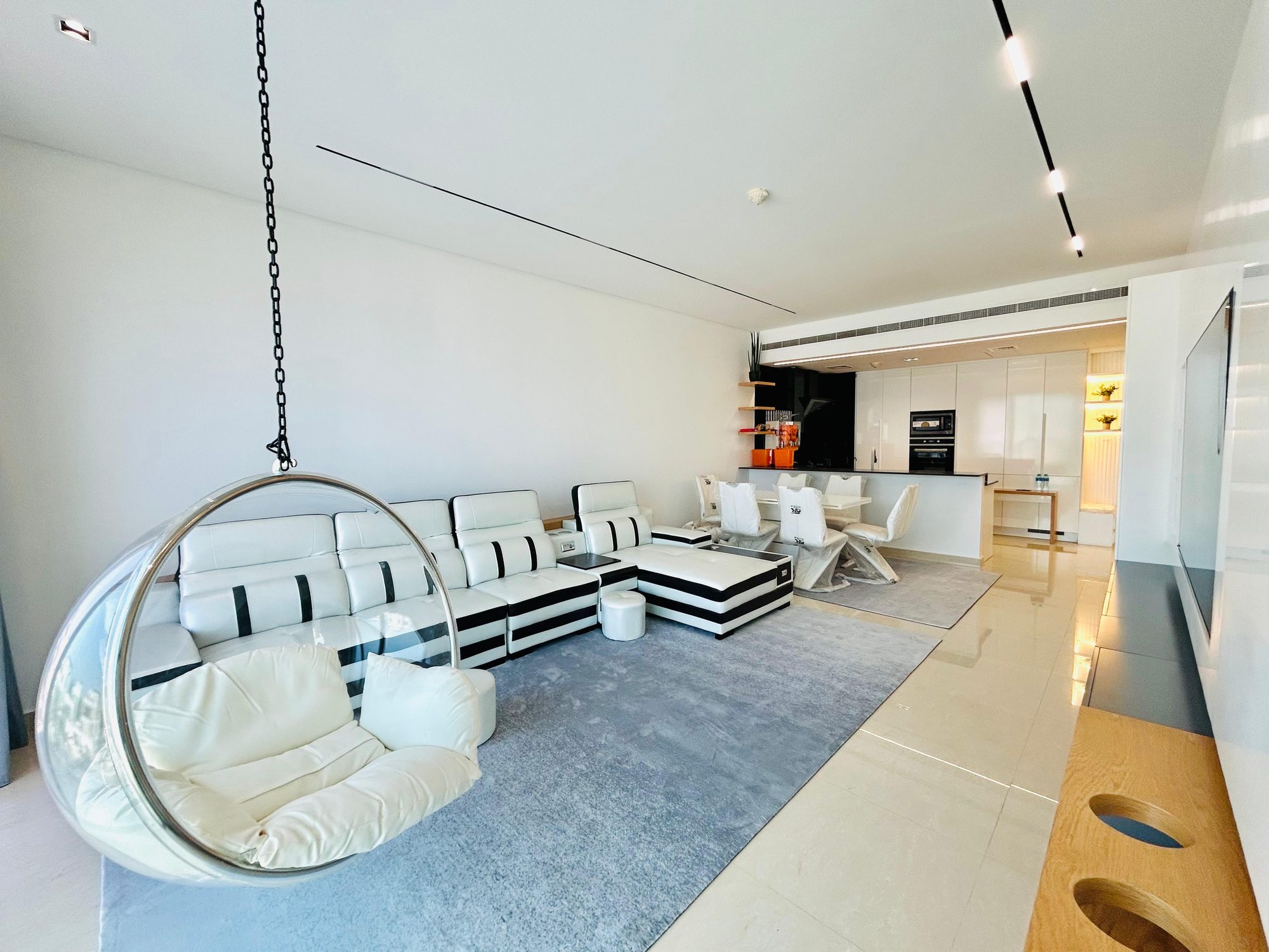 Two-Bedroom Apartment with Parking and Gym