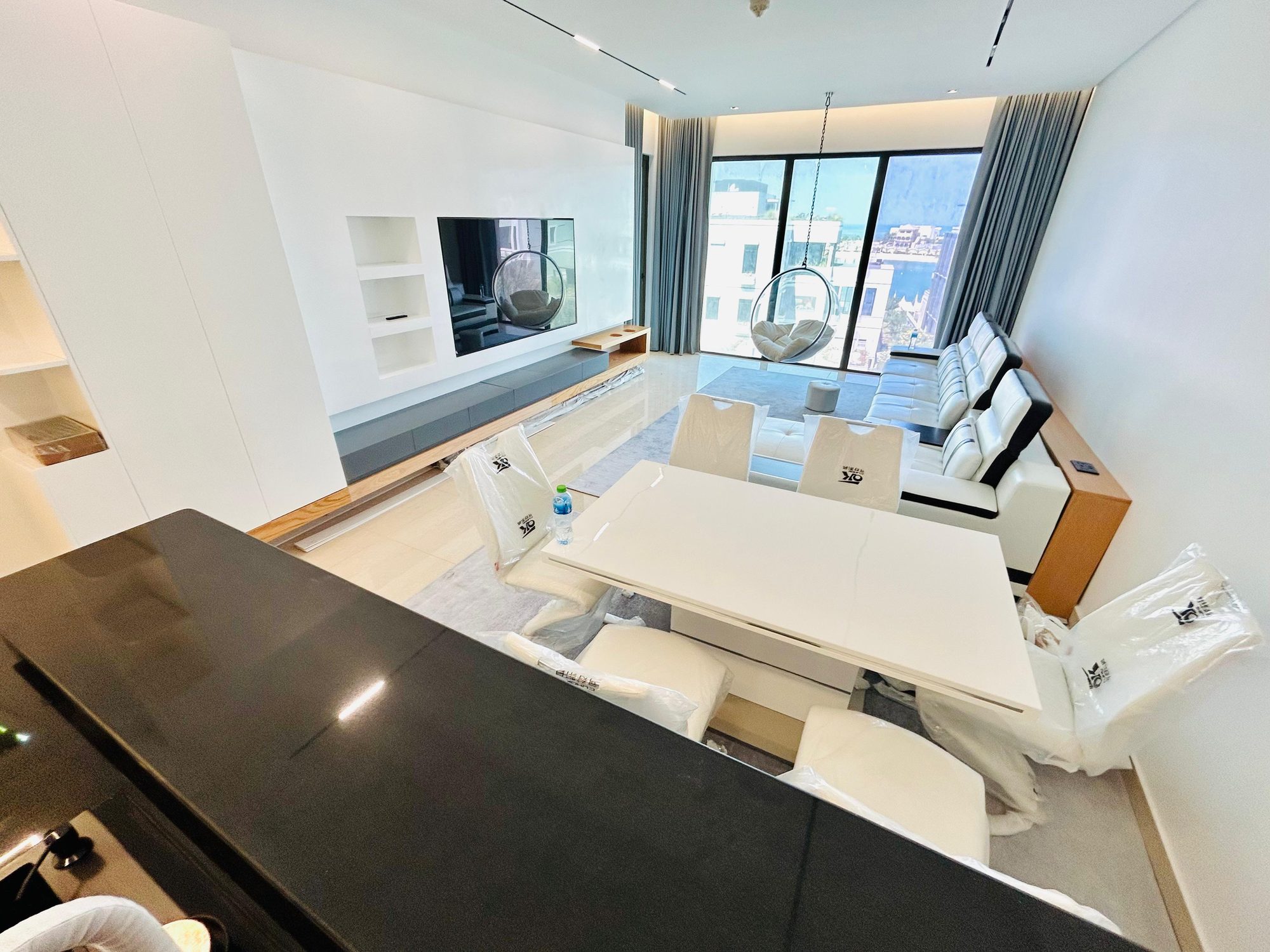 Two-Bedroom Apartment with Parking and Gym