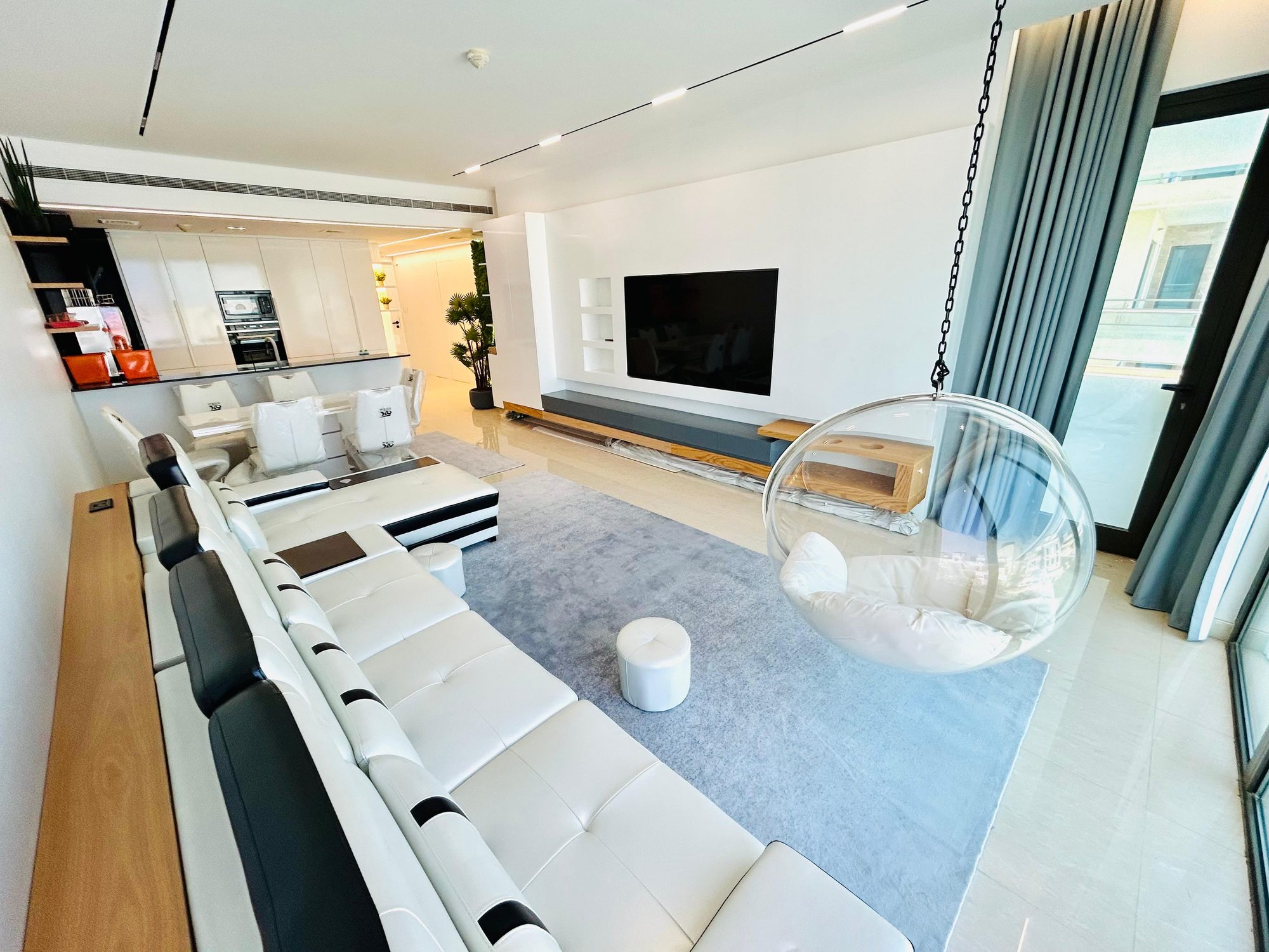 Two-Bedroom Apartment with Parking and Gym