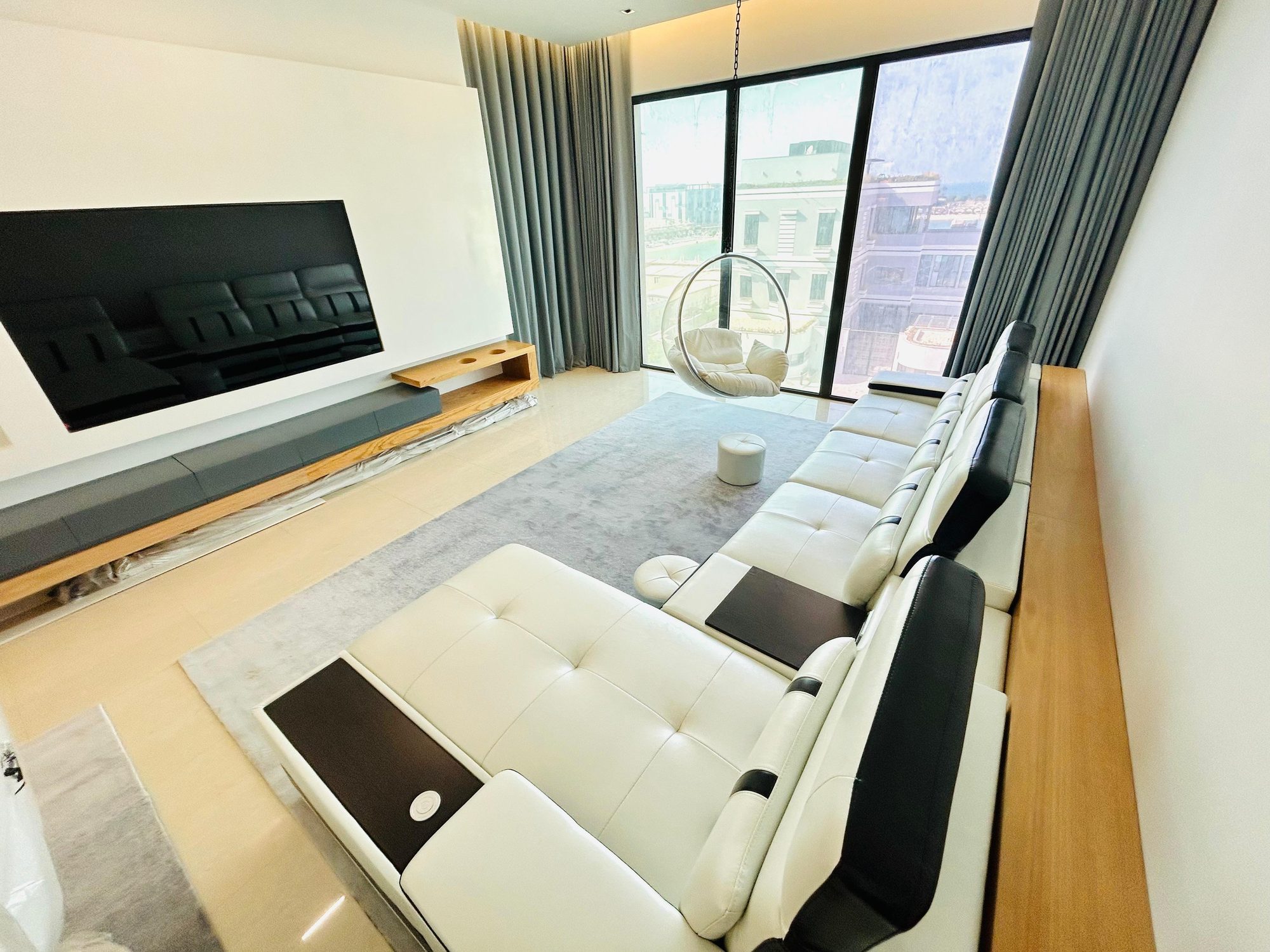 Two-Bedroom Apartment with Parking and Gym