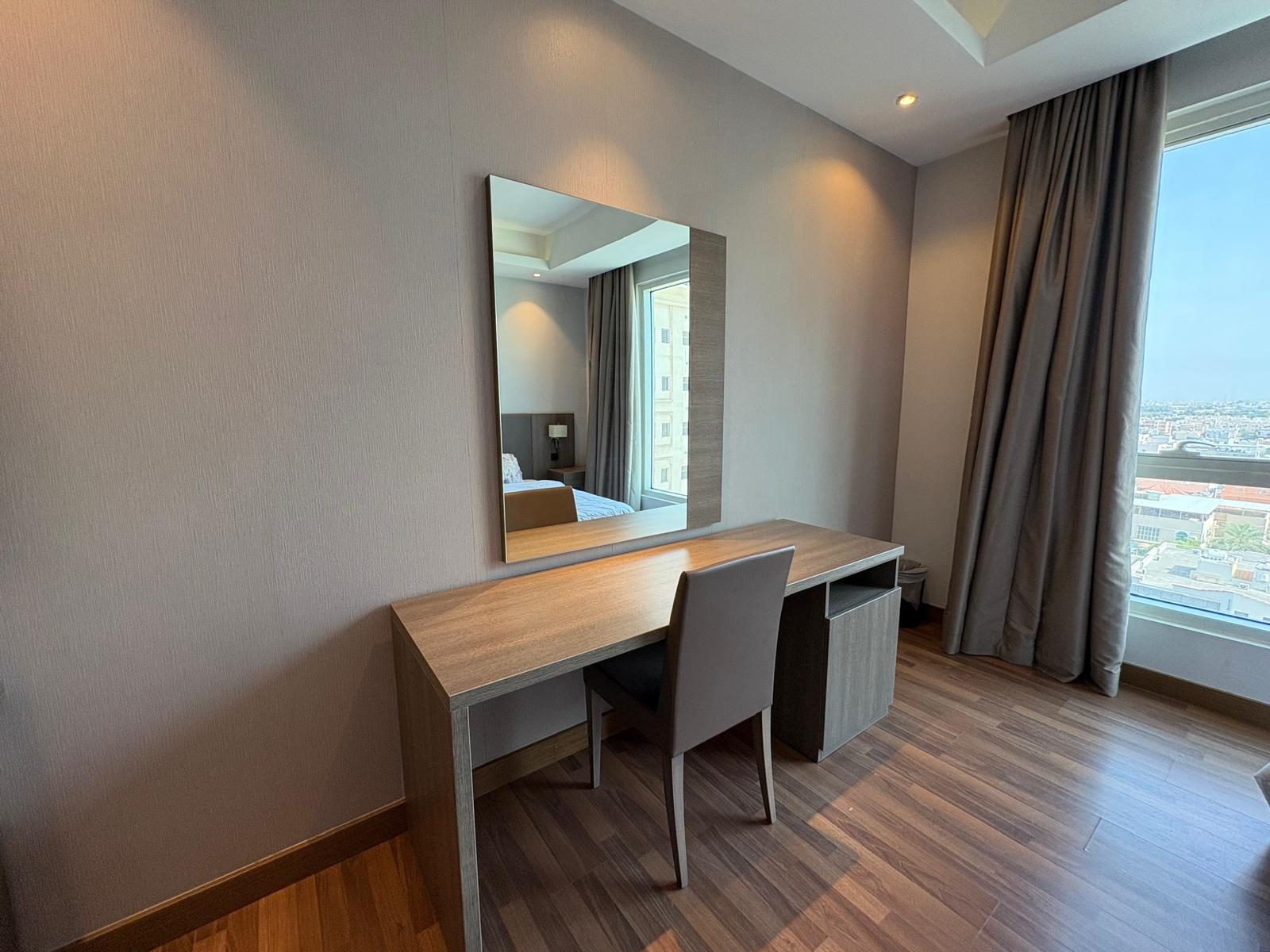 One-Bedroom Apartment with Shared Pool and Gym