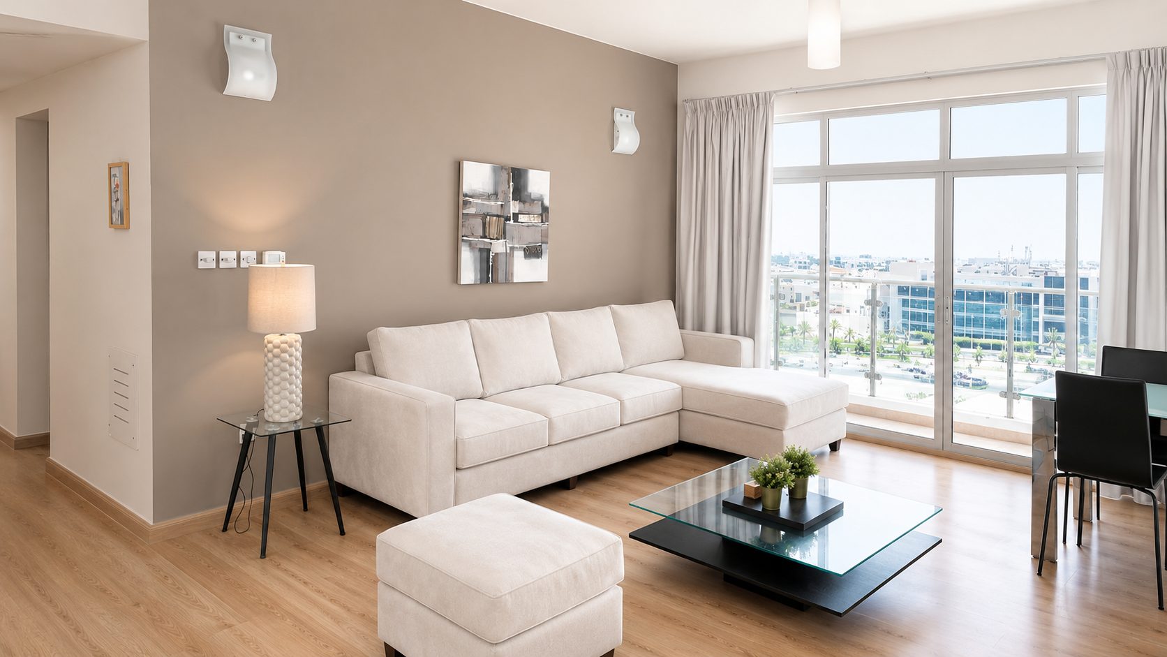 Two-Bedroom Apartment with Pool and Gym Access