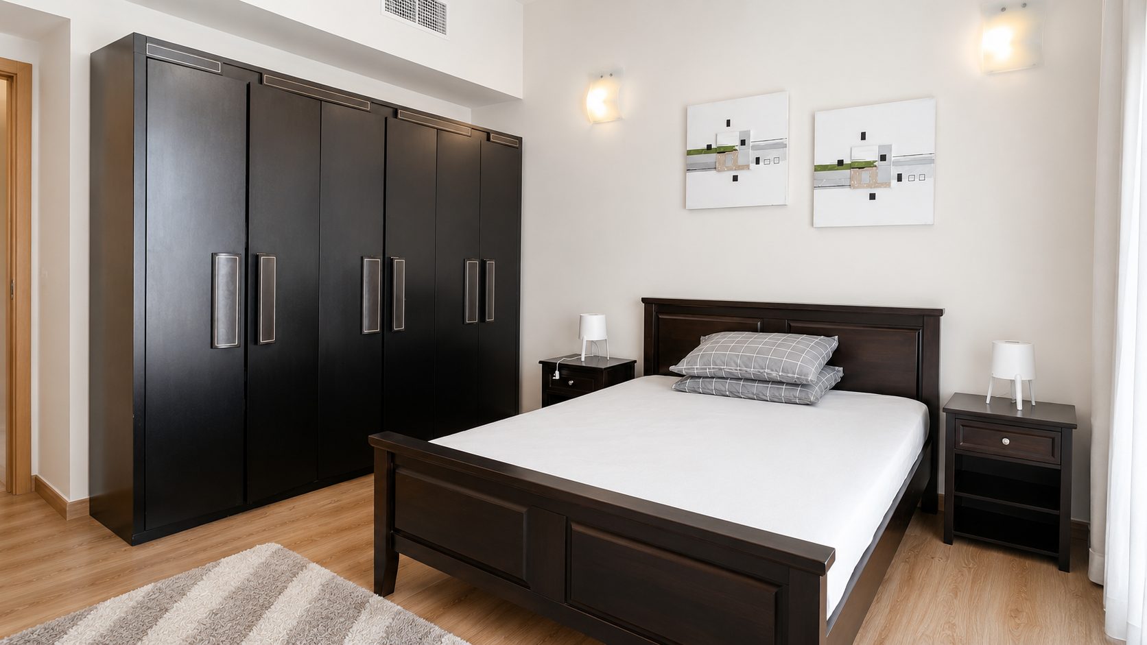 Two-Bedroom Apartment with Pool and Gym Access