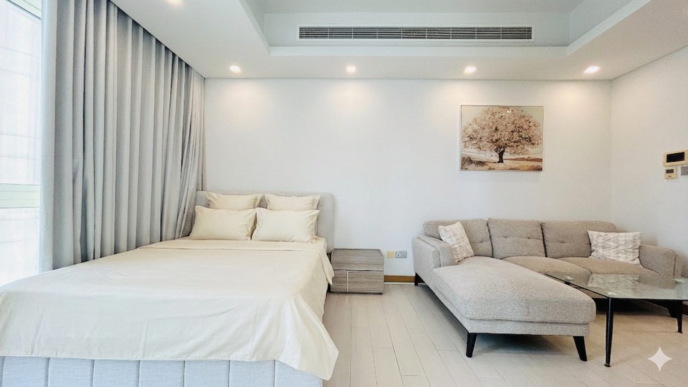 Studio Apartment with Balcony and Pool Access