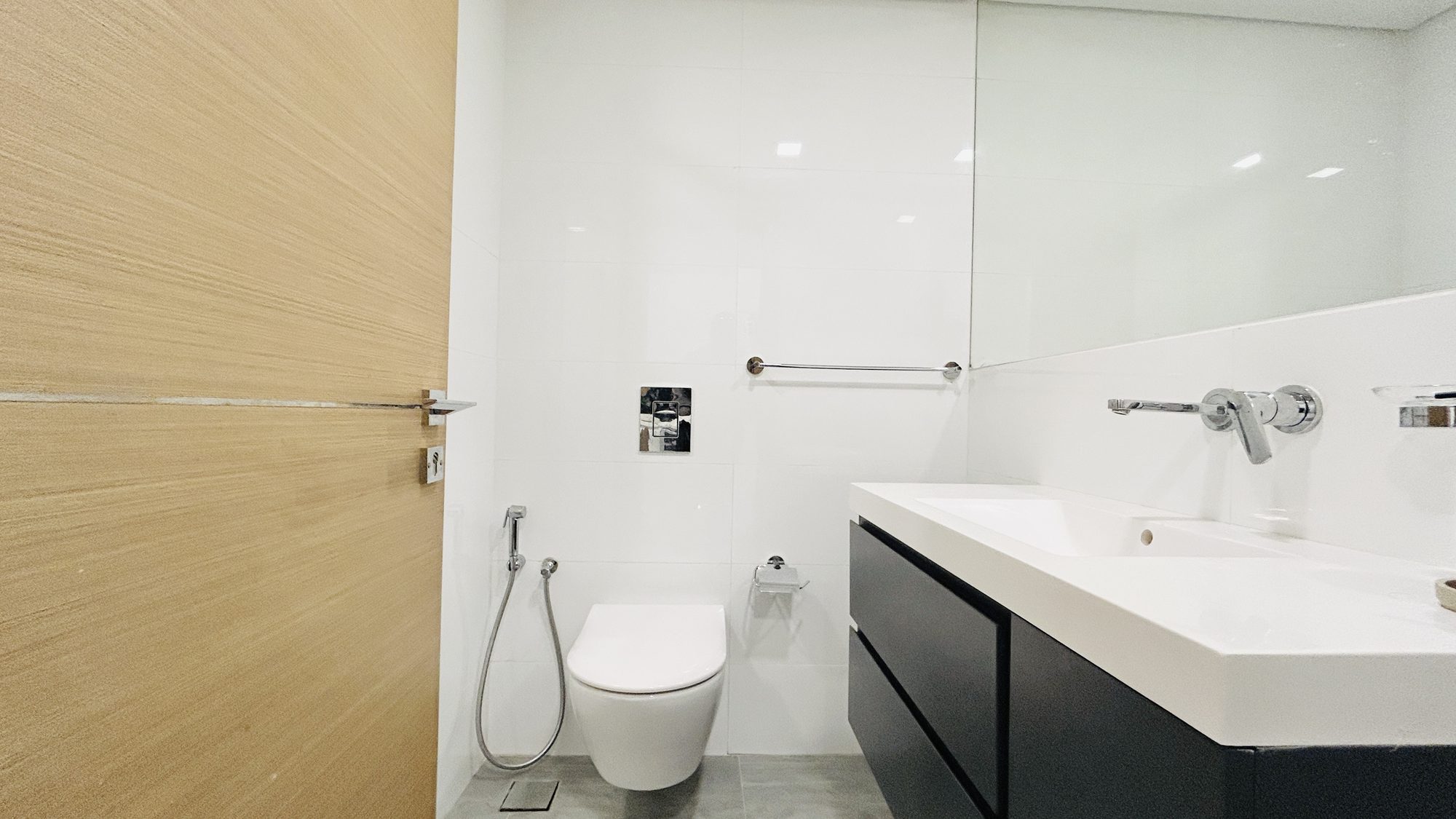 Studio Apartment with Balcony and Pool Access