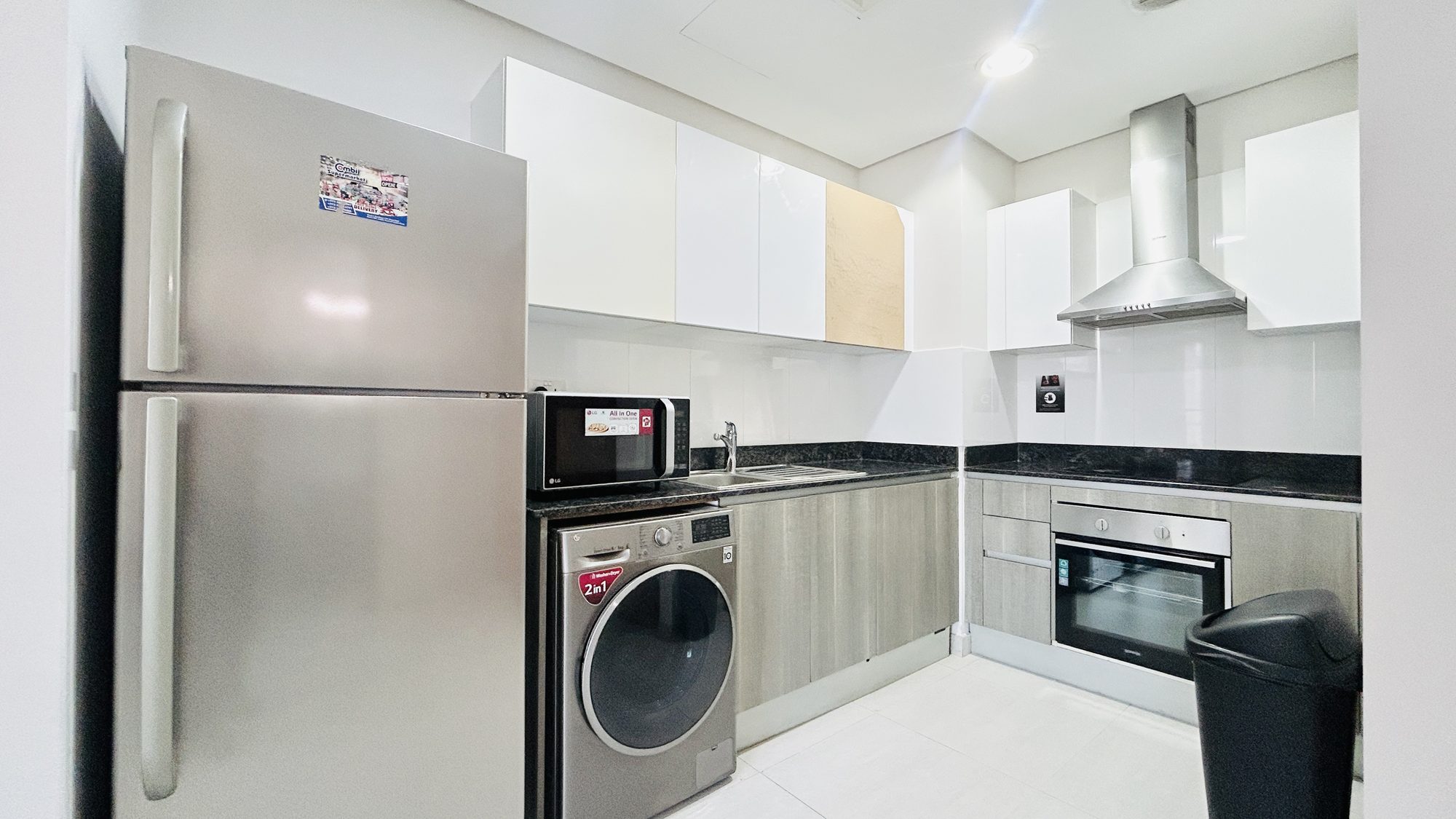One-Bedroom Apartment with Two Bathrooms and Balcony